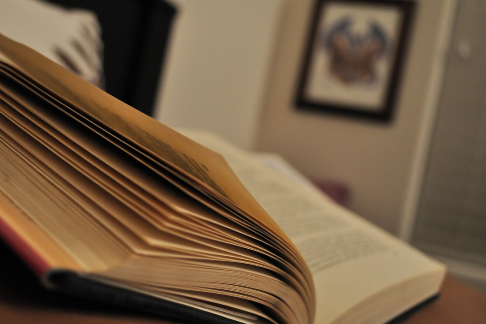 Pile de livres et lecture